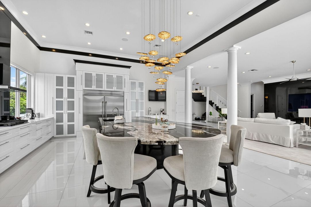 For Sale: $2,475,000 (3 beds, 4 baths, 3780 Square Feet)