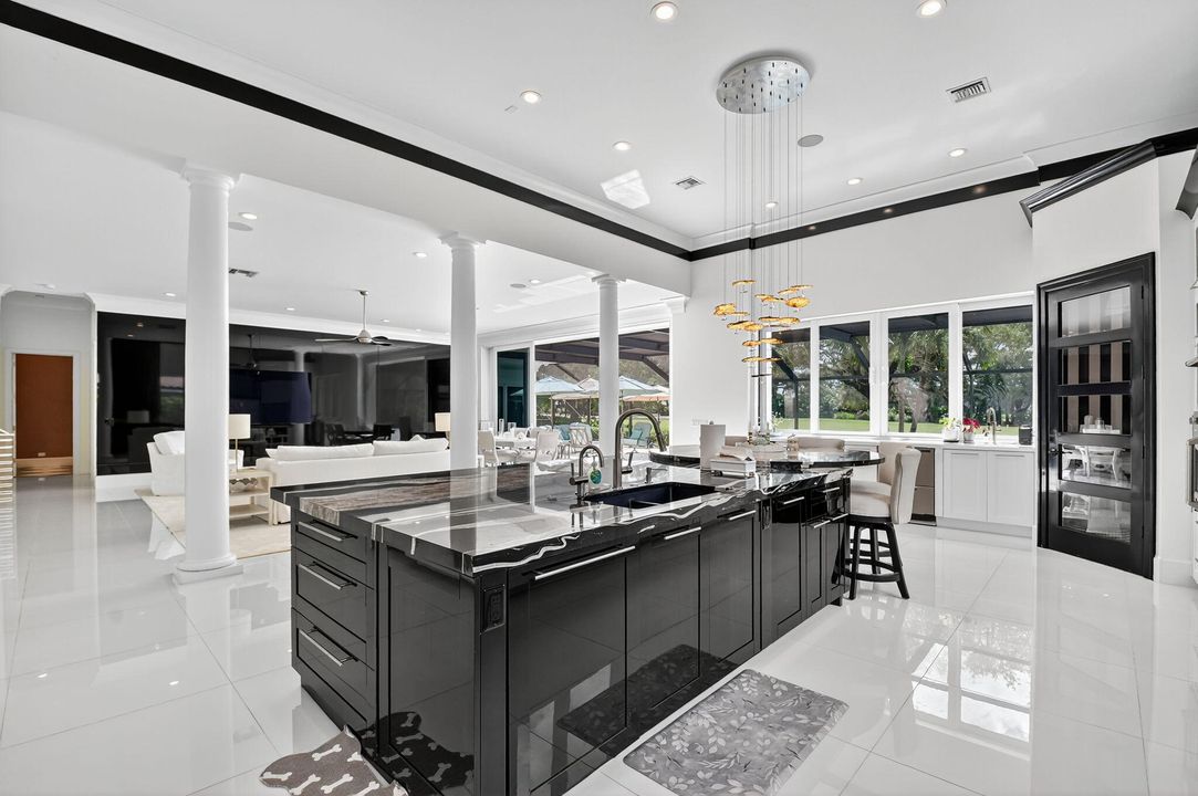 For Sale: $2,475,000 (3 beds, 4 baths, 3780 Square Feet)