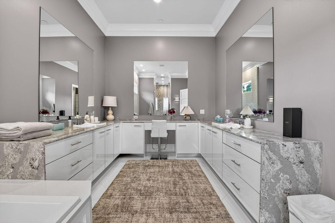 For Sale: $2,475,000 (3 beds, 4 baths, 3780 Square Feet)