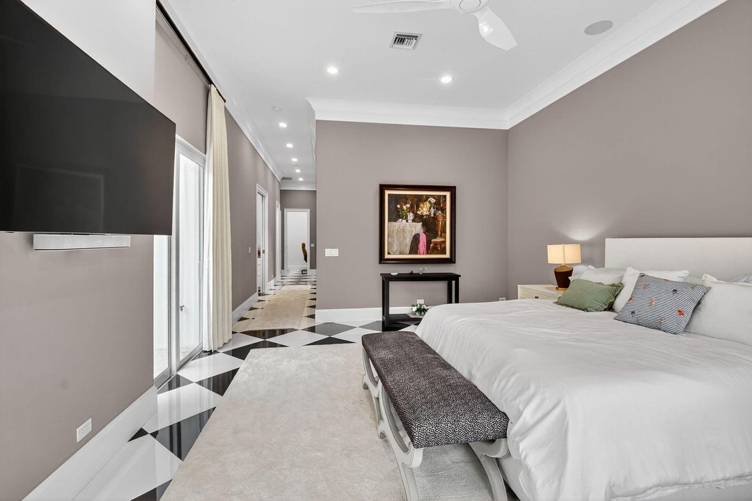 For Sale: $2,475,000 (3 beds, 4 baths, 3780 Square Feet)