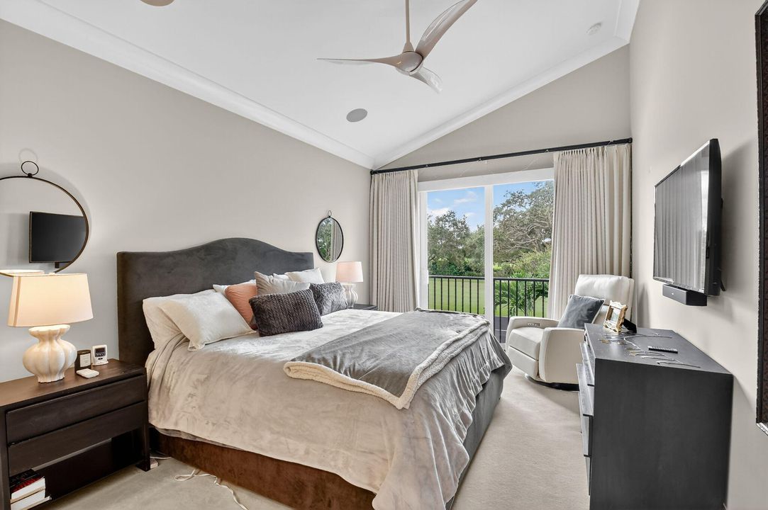 For Sale: $2,475,000 (3 beds, 4 baths, 3780 Square Feet)