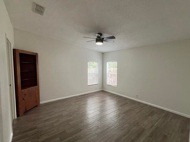 Active With Contract: $112,000 (3 beds, 2 baths, 1664 Square Feet)