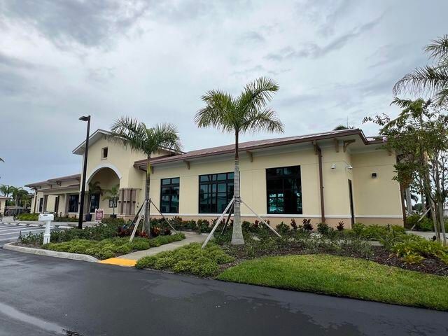 Active With Contract: $112,000 (3 beds, 2 baths, 1664 Square Feet)