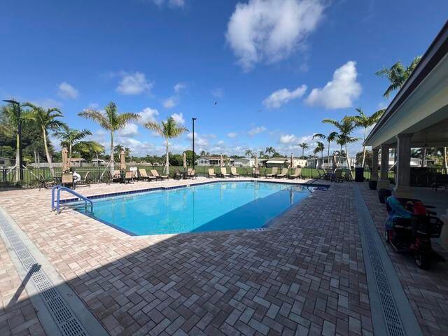 Active With Contract: $112,000 (3 beds, 2 baths, 1664 Square Feet)