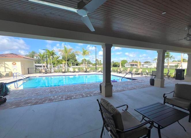 Active With Contract: $112,000 (3 beds, 2 baths, 1664 Square Feet)