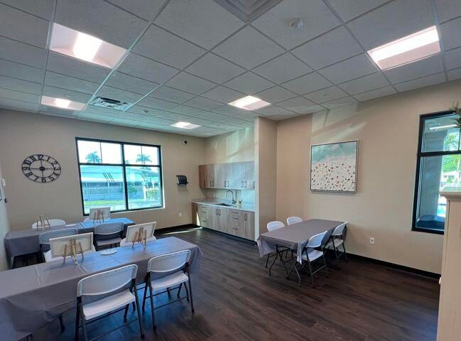 Active With Contract: $112,000 (3 beds, 2 baths, 1664 Square Feet)