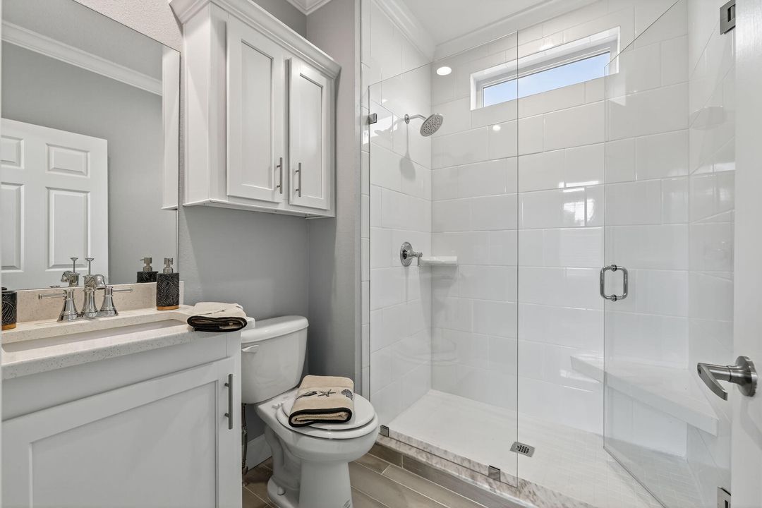 For Sale: $385,000 (2 beds, 2 baths, 1040 Square Feet)