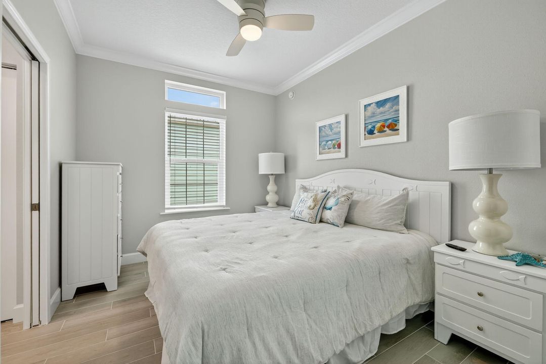 For Sale: $375,000 (2 beds, 2 baths, 1040 Square Feet)