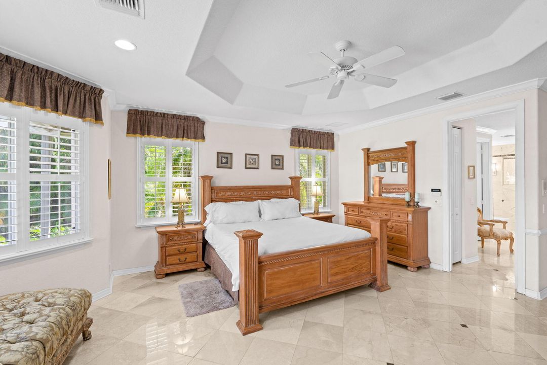 For Sale: $3,419,000 (5 beds, 4 baths, 3707 Square Feet)