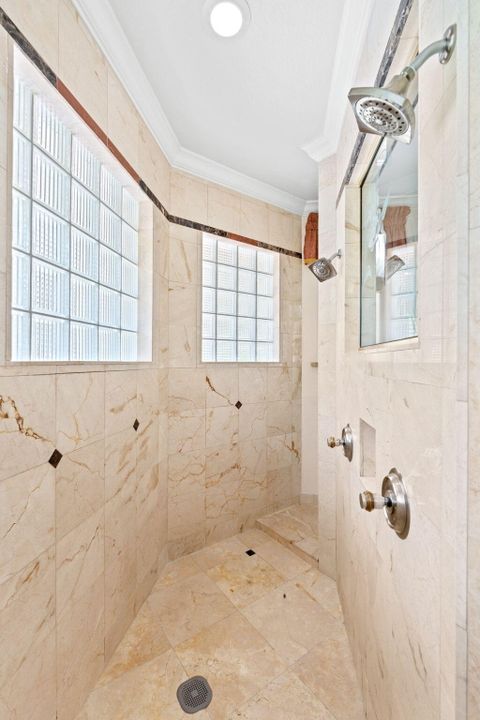 For Sale: $3,419,000 (5 beds, 4 baths, 3707 Square Feet)