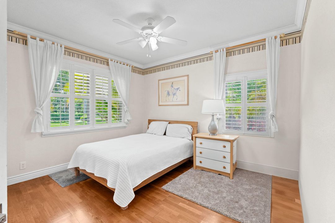 For Sale: $3,419,000 (5 beds, 4 baths, 3707 Square Feet)