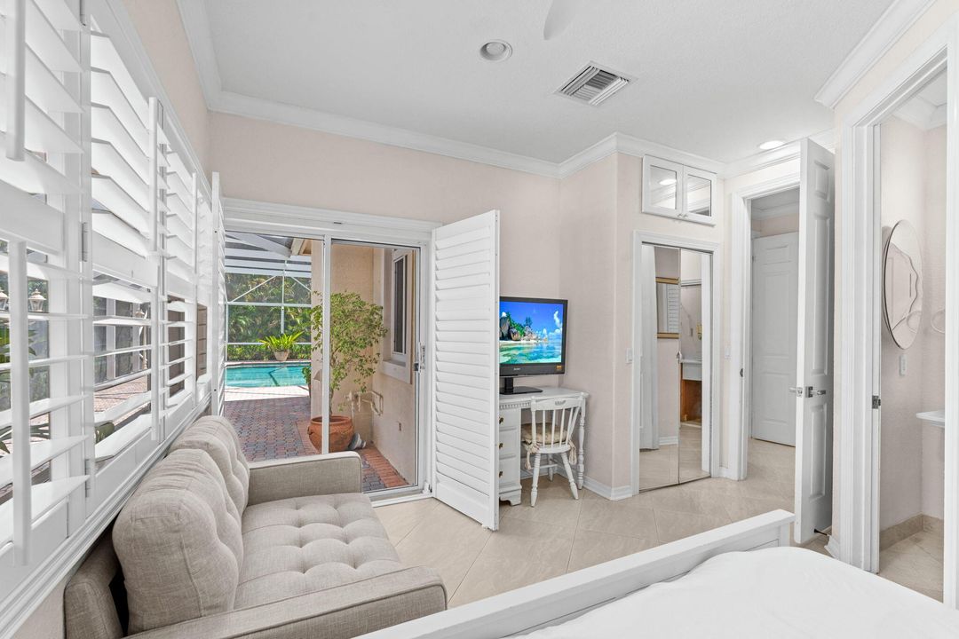 For Sale: $3,419,000 (5 beds, 4 baths, 3707 Square Feet)