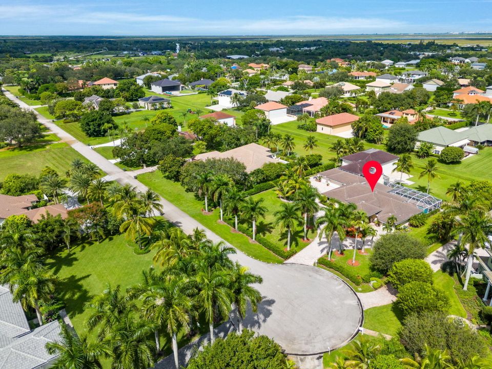 For Sale: $3,419,000 (5 beds, 4 baths, 3707 Square Feet)