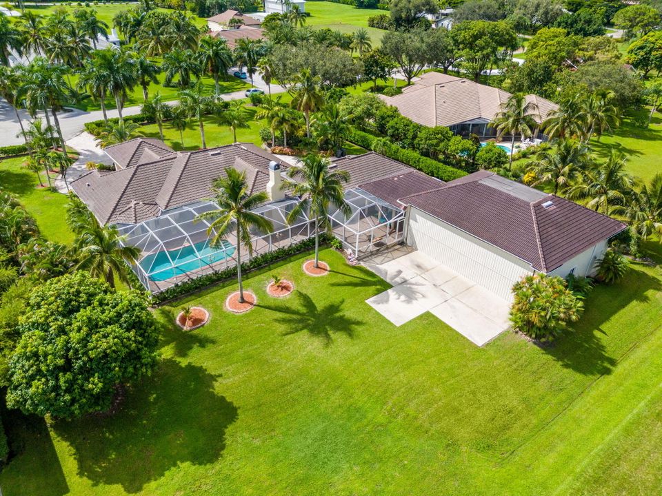 For Sale: $3,419,000 (5 beds, 4 baths, 3707 Square Feet)