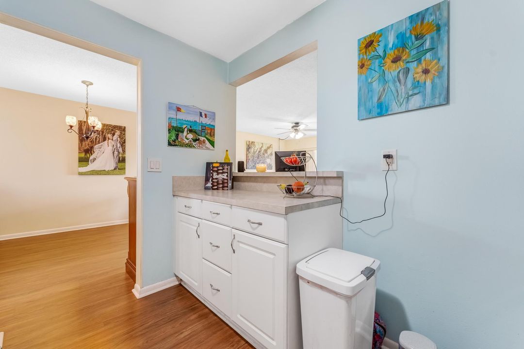 For Sale: $79,500 (1 beds, 1 baths, 901 Square Feet)