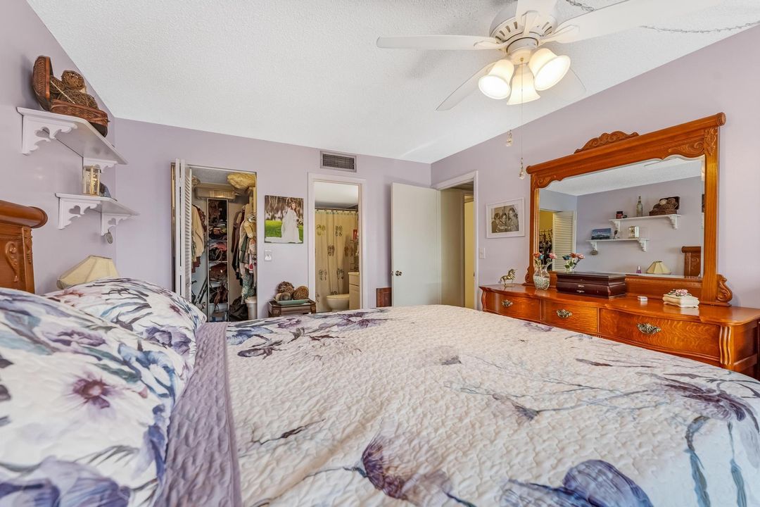 For Sale: $79,500 (1 beds, 1 baths, 901 Square Feet)