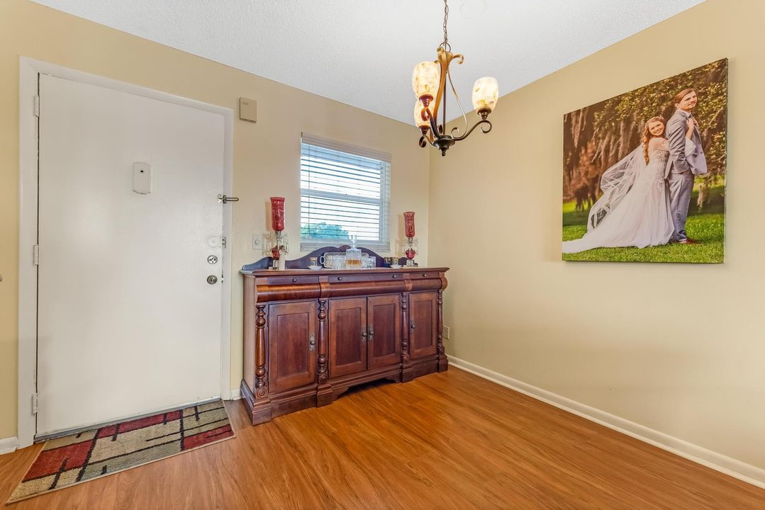 For Sale: $79,500 (1 beds, 1 baths, 901 Square Feet)