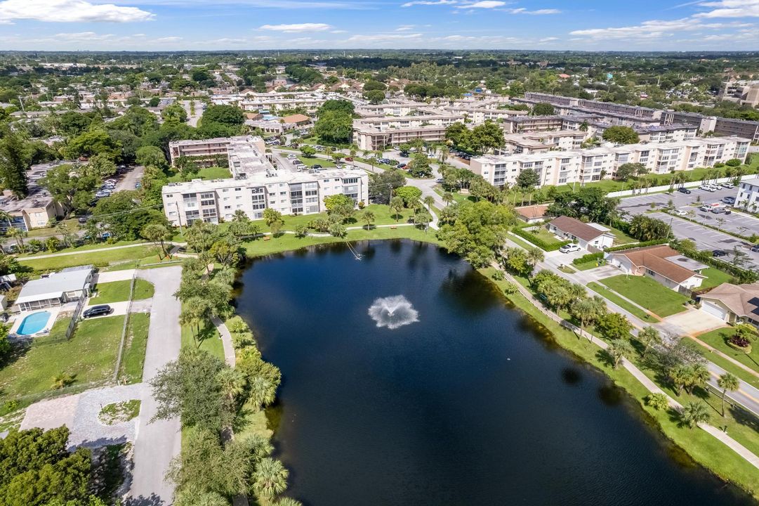 For Sale: $79,500 (1 beds, 1 baths, 901 Square Feet)