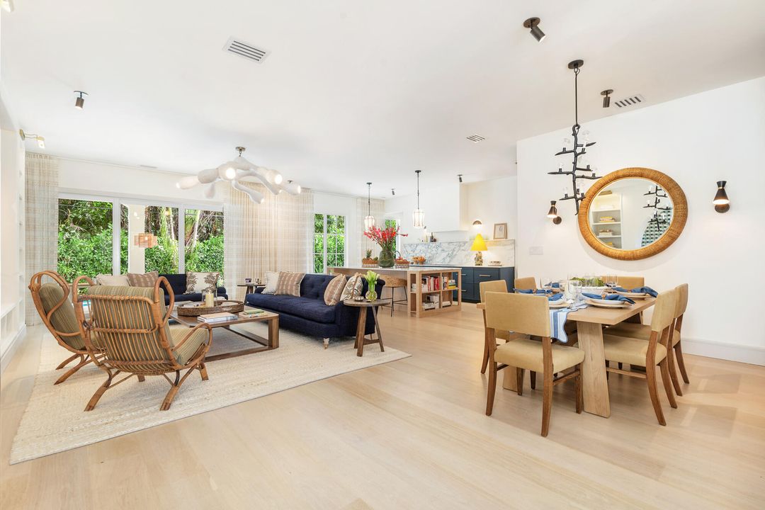 Active With Contract: $4,895,000 (4 beds, 4 baths, 3865 Square Feet)