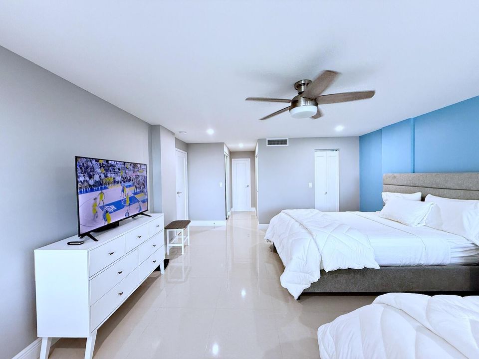 For Sale: $627,000 (2 beds, 2 baths, 1224 Square Feet)