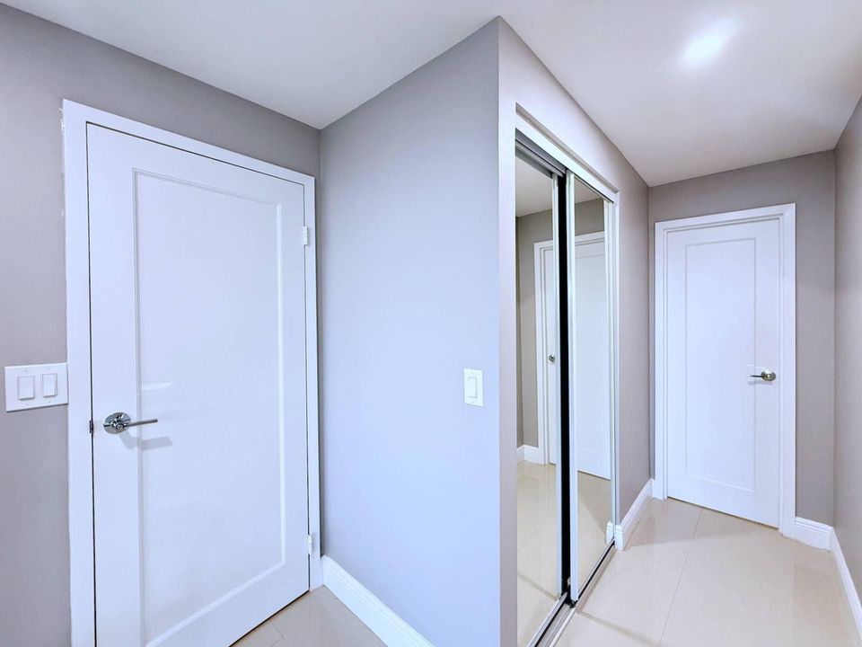 For Sale: $627,000 (2 beds, 2 baths, 1224 Square Feet)