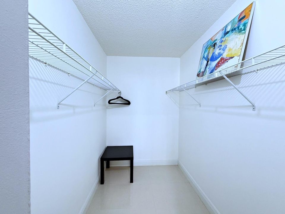 For Sale: $627,000 (2 beds, 2 baths, 1224 Square Feet)