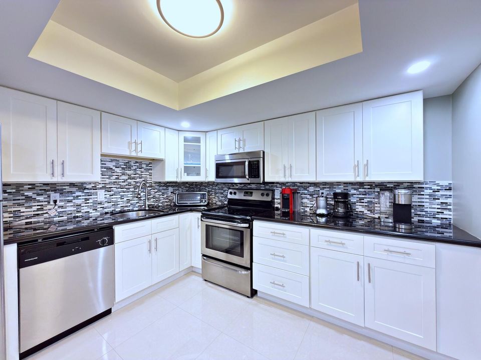 For Sale: $627,000 (2 beds, 2 baths, 1224 Square Feet)