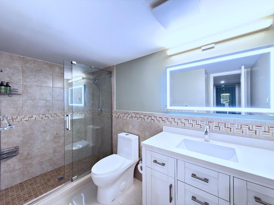 For Sale: $627,000 (2 beds, 2 baths, 1224 Square Feet)