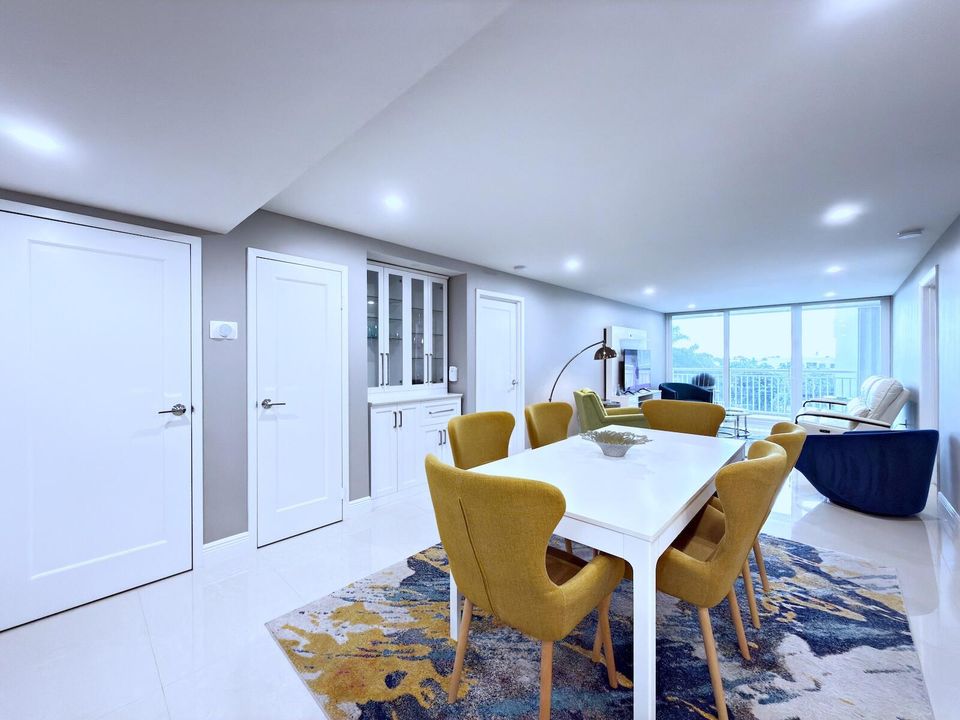 For Sale: $627,000 (2 beds, 2 baths, 1224 Square Feet)