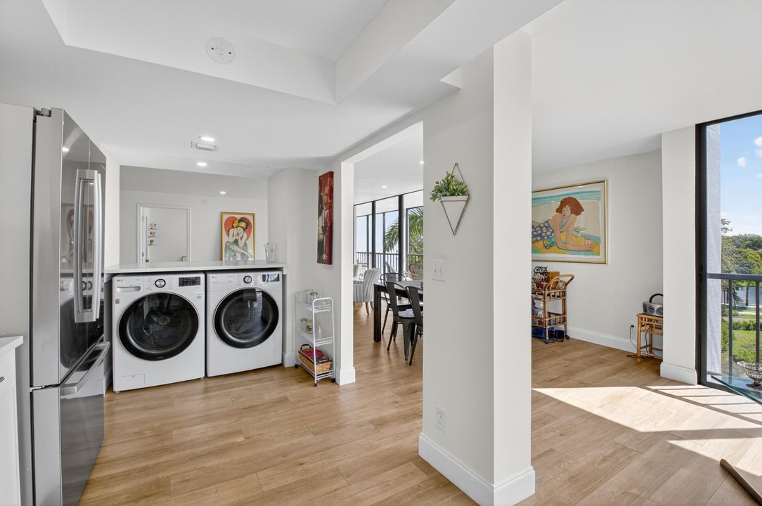 合同活跃: $325,000 (2 贝兹, 2 浴室, 1255 平方英尺)