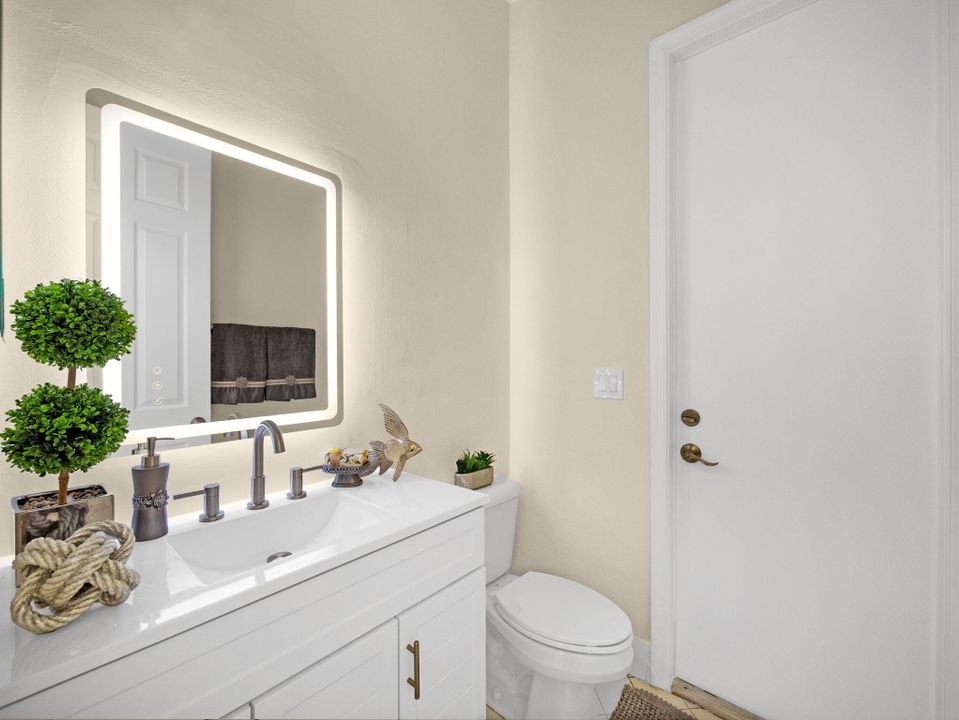 Под контрактом: $1,045,000 (5 спален, 6 ванн, 4168 Квадратных фут)