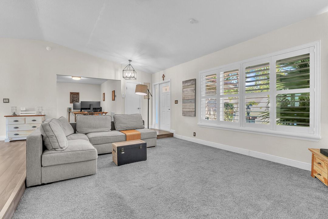 Activo con contrato: $740,000 (3 camas, 2 baños, 2016 Pies cuadrados)