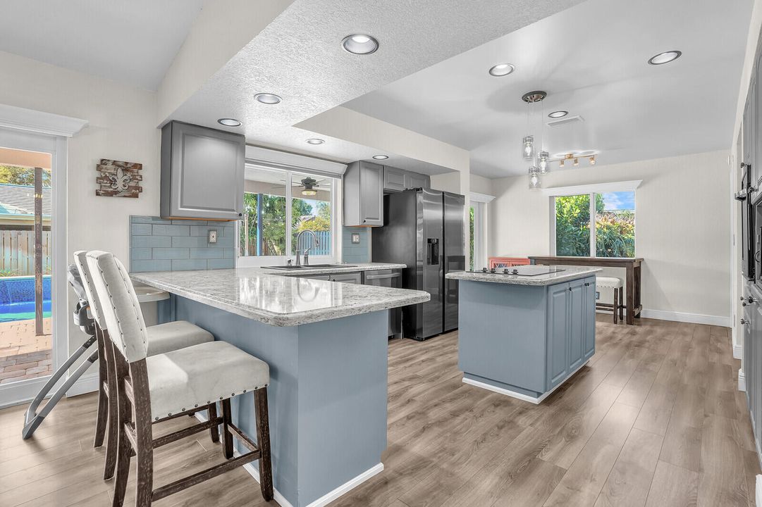 Activo con contrato: $740,000 (3 camas, 2 baños, 2016 Pies cuadrados)