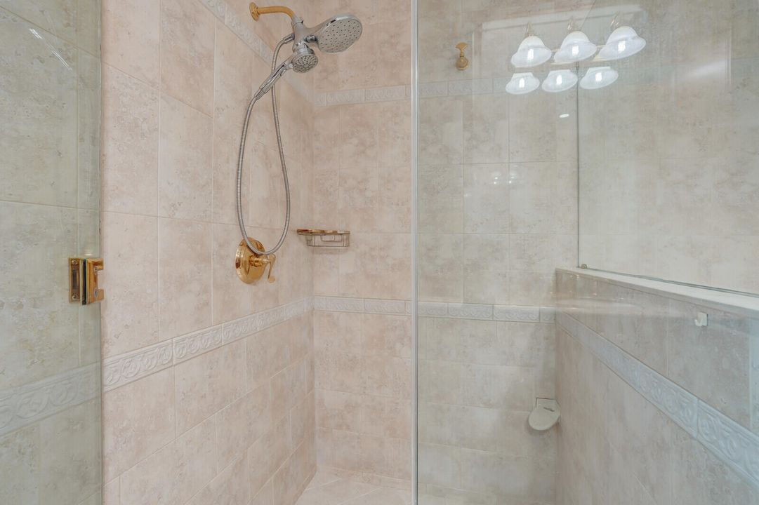 Activo con contrato: $740,000 (3 camas, 2 baños, 2016 Pies cuadrados)