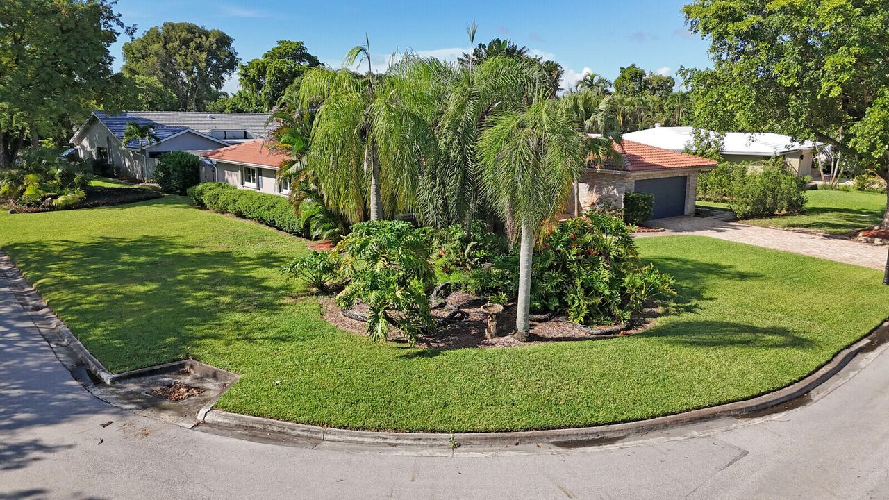 Activo con contrato: $740,000 (3 camas, 2 baños, 2016 Pies cuadrados)