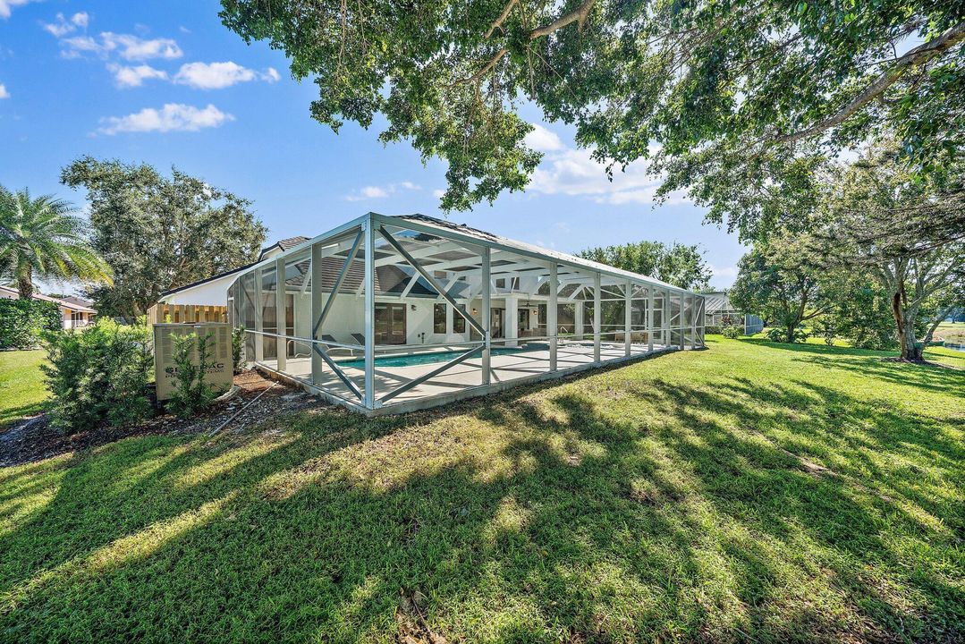 合同活跃: $1,165,000 (5 贝兹, 3 浴室, 2652 平方英尺)