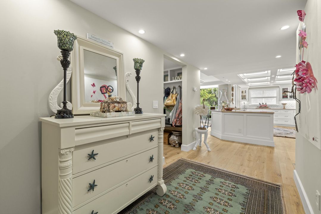 Recently Sold: $1,185,000 (3 beds, 3 baths, 2294 Square Feet)