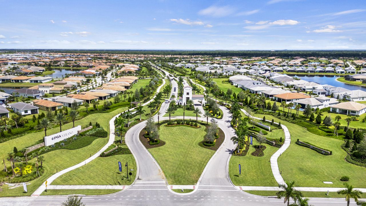 For Sale: $759,000 (3 beds, 3 baths, 2220 Square Feet)