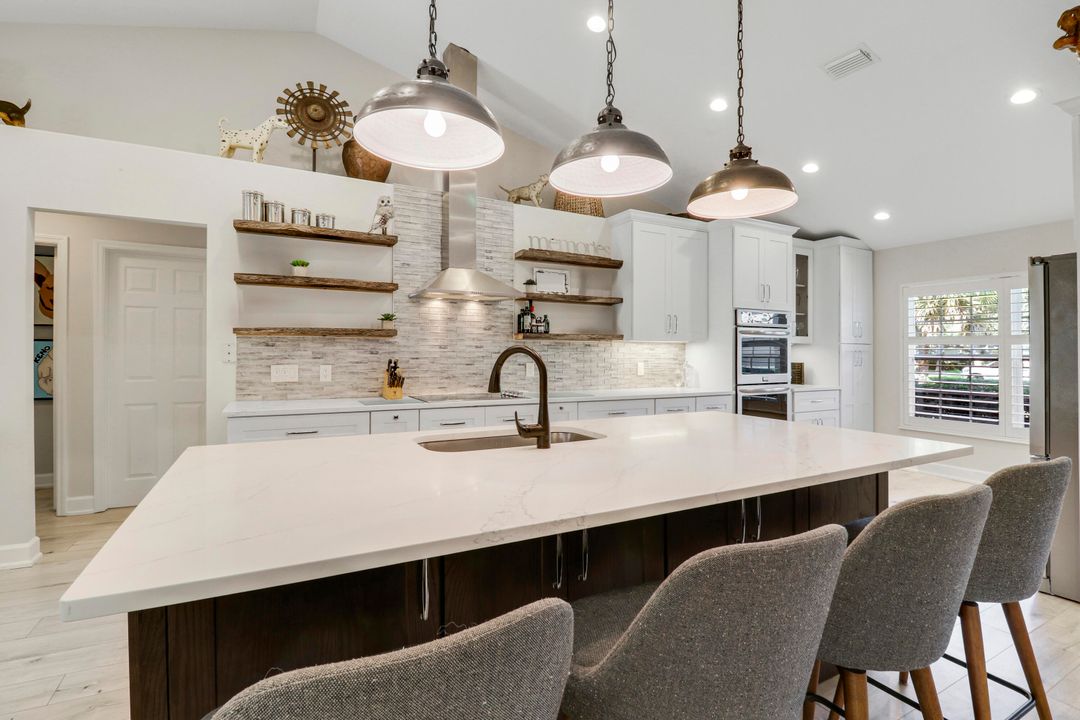 На продажу: $749,900 (4 спален, 2 ванн, 2474 Квадратных фут)