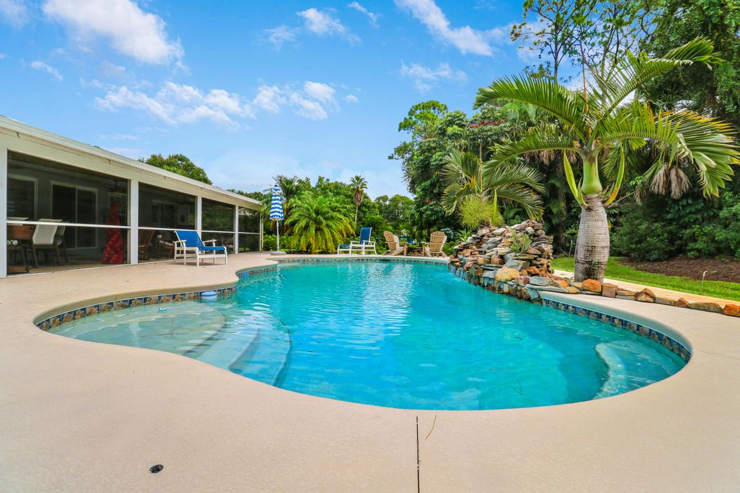 На продажу: $749,900 (4 спален, 2 ванн, 2474 Квадратных фут)