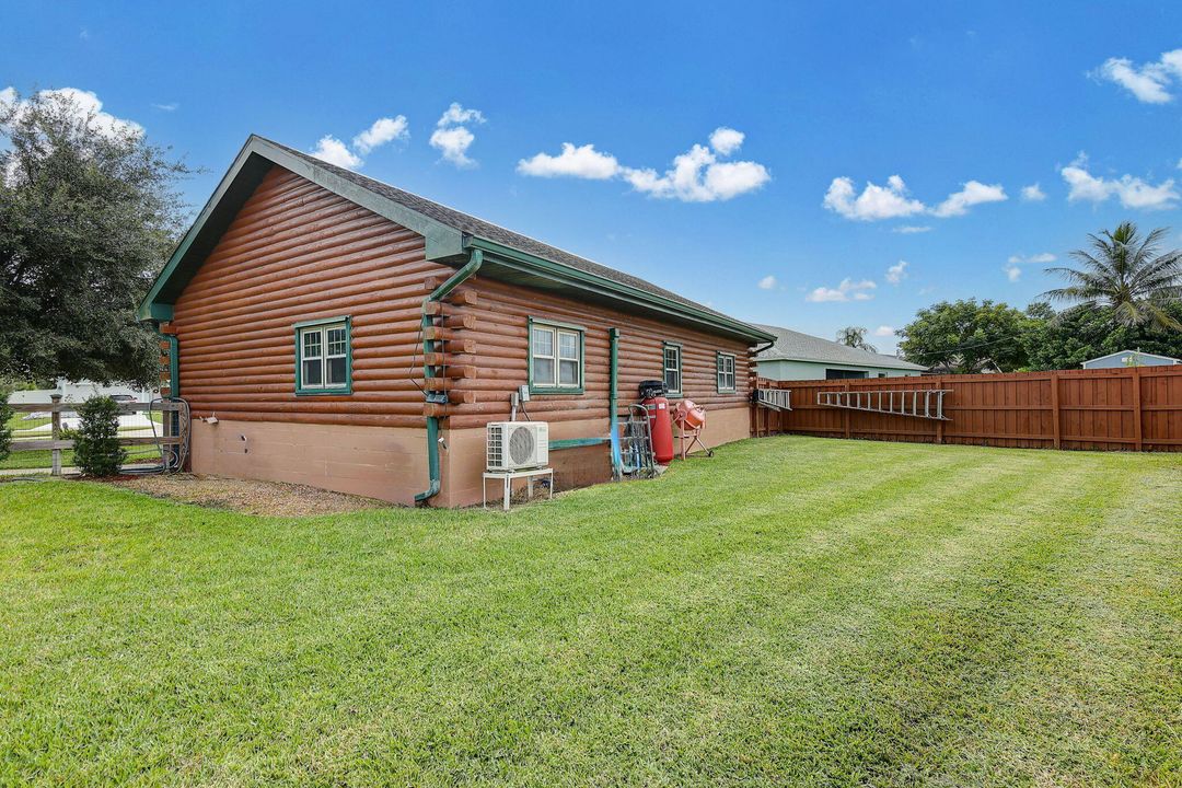 For Sale: $574,999 (3 beds, 3 baths, 2895 Square Feet)