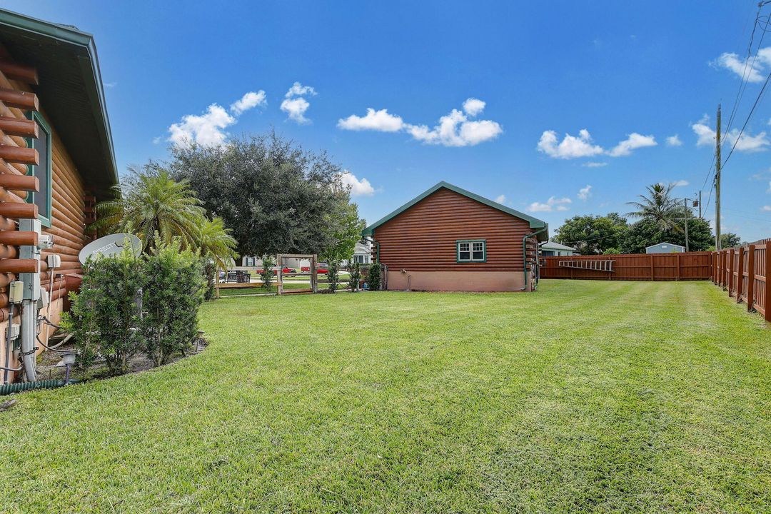 For Sale: $574,999 (3 beds, 3 baths, 2895 Square Feet)