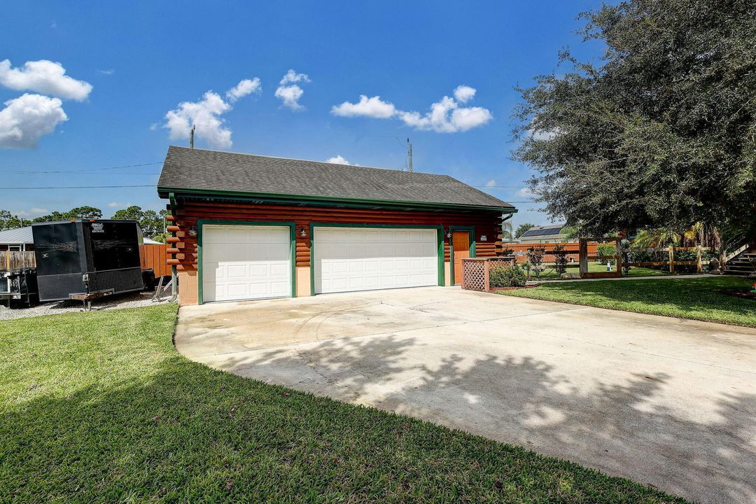 For Sale: $574,999 (3 beds, 3 baths, 2895 Square Feet)