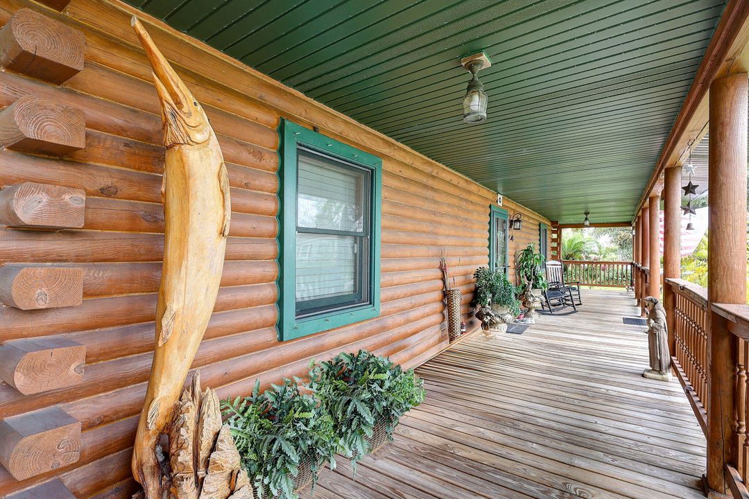 For Sale: $574,999 (3 beds, 3 baths, 2895 Square Feet)