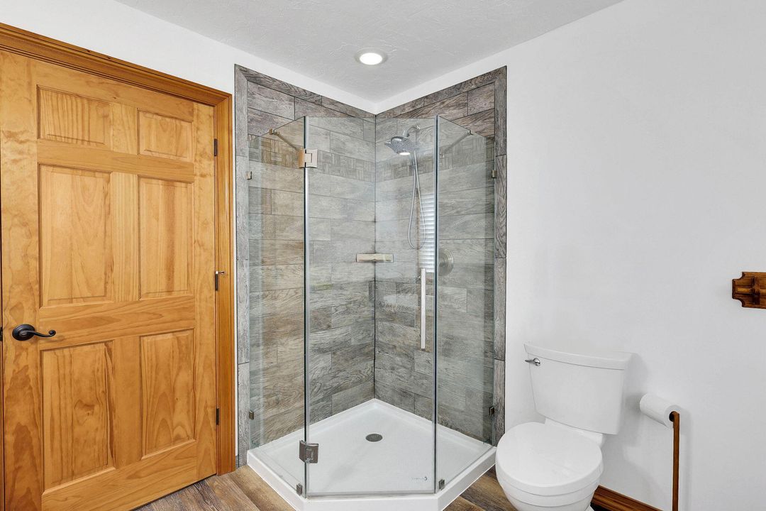 For Sale: $574,999 (3 beds, 3 baths, 2895 Square Feet)