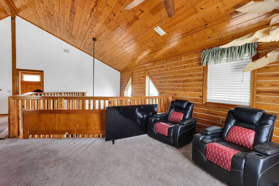 For Sale: $574,999 (3 beds, 3 baths, 2895 Square Feet)