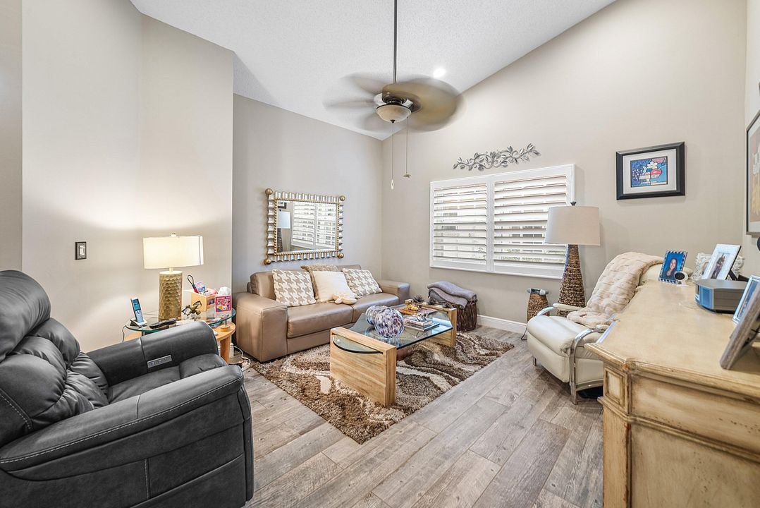 For Sale: $395,000 (2 beds, 2 baths, 1634 Square Feet)