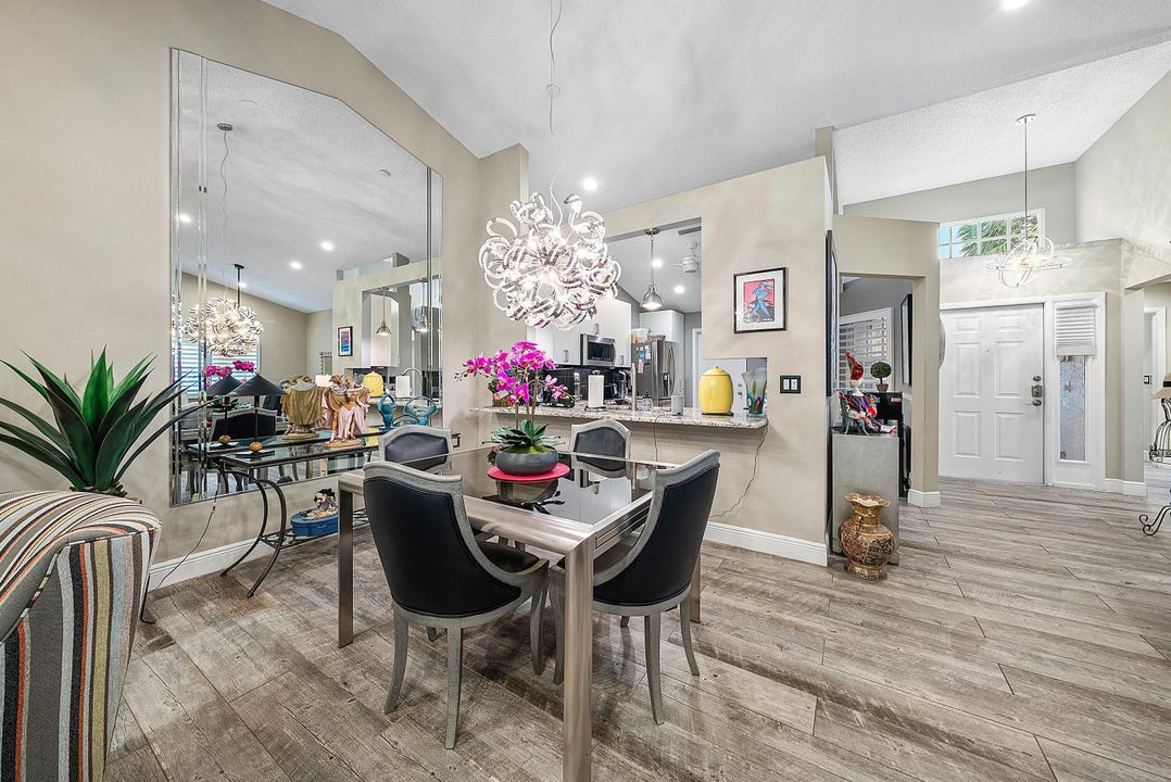 For Sale: $395,000 (2 beds, 2 baths, 1634 Square Feet)