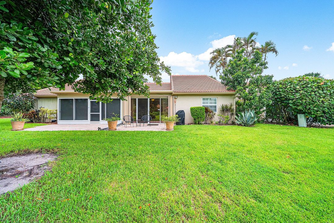 For Sale: $395,000 (2 beds, 2 baths, 1634 Square Feet)