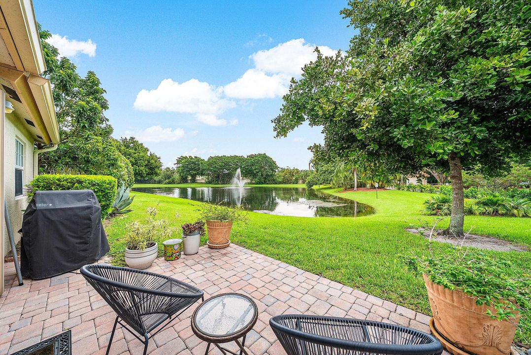 For Sale: $395,000 (2 beds, 2 baths, 1634 Square Feet)